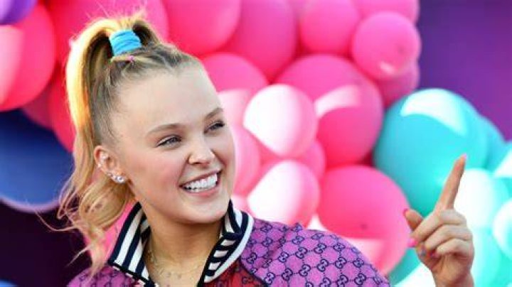 JoJo Siwa Says Her Former Employer Had A Negative Reaction To Her